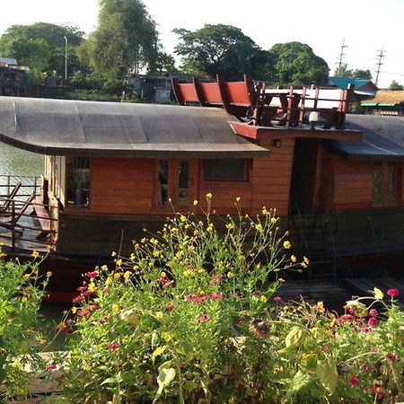 Ayothaya Riverside House Phra Nakhon Si Ayutthaya Exterior photo